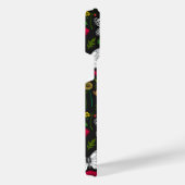 黒い上に野花と蝶 iPhoneケース (右側面)