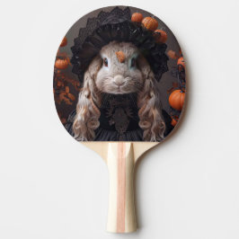 黒い中世の衣装を着たウサギ 卓球ラケット