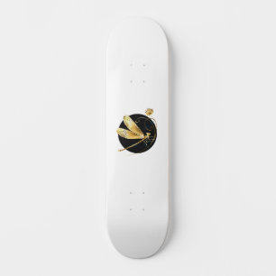 黒い円を描いたゴールデントンボ スケートボード