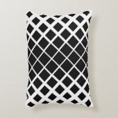 黒い分離正方形ブロックパターン アクセントクッション (正面(垂直))