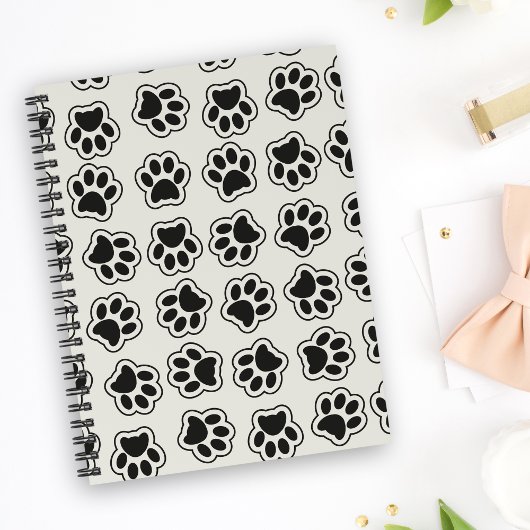 黒い前足、犬の前足、猫の前足、輪郭 ノートブック