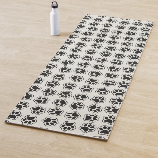 黒い前足、犬の前足、猫の前足、輪郭 ヨガマット (インサイチュ)