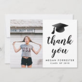 黒い卒業の帽子は卒業生の写真感謝していしています サンキューカード (正面)