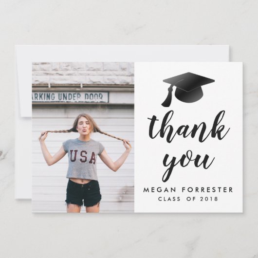 黒い卒業の帽子は卒業生の写真感謝していしています サンキューカード (正面)