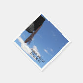 黒い卒業キャップと空の房 スタンダードカクテルナプキン (角)