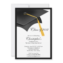 黒い卒業生の帽子の卒業のパーティの招待状