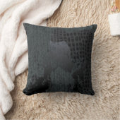 黒い及び灰色の動揺してなセーターおよびcrocは置きます クッション (ブランケット)