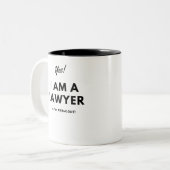 黒い及び白のおもしろいな弁護士の引用文 ツートーンマグカップ (正面左)
