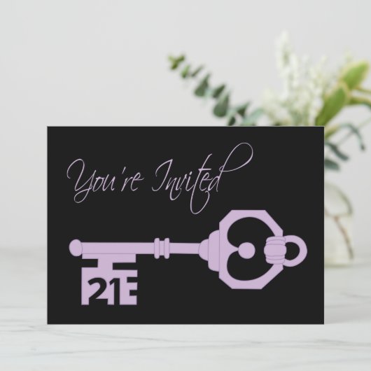 黒い及び紫色の第21誕生会の鍵の招待状 招待状 (スタンド正面)