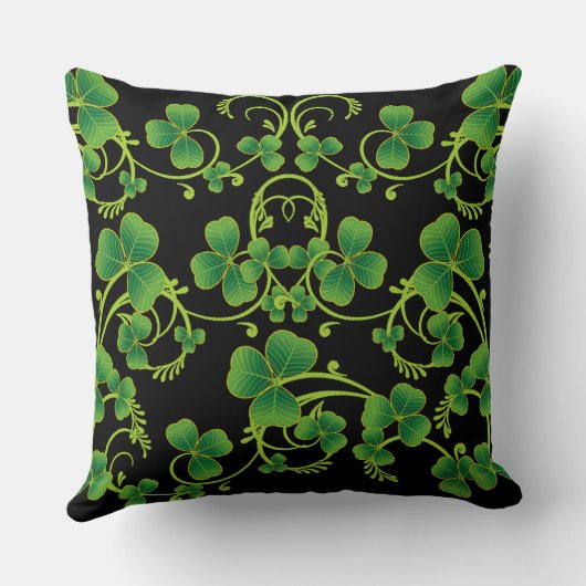 黒い及び緑のシャムロックのつる植物の装飾用クッション クッション (裏面)