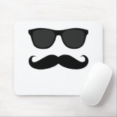 黒い口ひげおよびサングラスのユーモアのギフト マウスパッド (マウス)