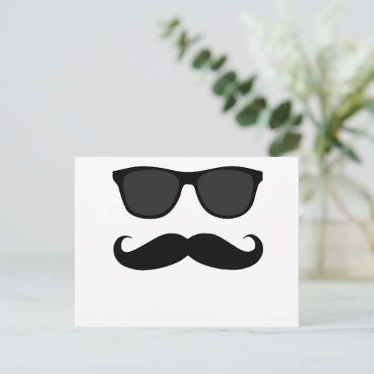 黒い口ひげとサングラスのユーモアの贈り物 ポストカード (スタンド正面)