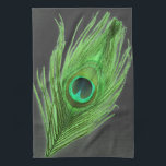 黒い台所タオルの緑の孔雀の羽 キッチンタオル<br><div class="desc">黒い背景で引き出される緑の調子の孔雀の羽。</div>