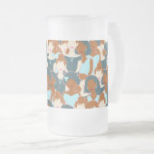 黒い女の子と白い女の子とのシームレスなパターン フロストグラスビールジョッキ (正面右)