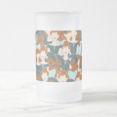 黒い女の子と白い女の子とのシームレスなパターン フロストグラスビールジョッキ (中央)