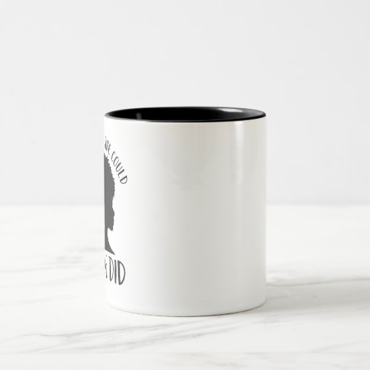 黒い女の子の魔法信じができる限り、そうした ツートーンマグカップ (中央)