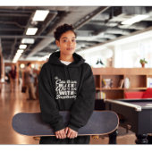 黒い女性に厳しい注意を払う パーカ