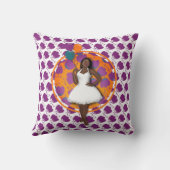 黒い女性のカラフル風船フラワーパターンホワイト クッション (裏面)