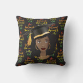 黒い女性の卒業帽信じをかぶって クッション (裏面)