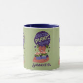 黒い女性熱狂する植物の女性、抱きしめている植物 マグカップ (中央)