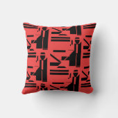 黒い姿の赤い幾何学的に不均一なタイルパターン クッション (裏面)