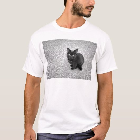 黒い子ネコ Tシャツ (正面)