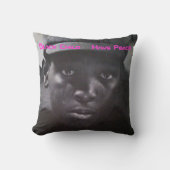 黒い子供 クッション (正面)