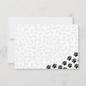 黒い子犬の足跡と骨のカスタムデザイン ノートカード (裏面)