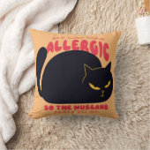 黒い子猫はアレルギーで夫は行かなければならなかった クッション (ブランケット)