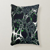 黒い宇宙、ニット上の不完全な白フラクタル アクセントクッション (正面(垂直))