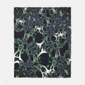 黒い宇宙、ニット上の不完全な白フラクタル フリースブランケット (正面)