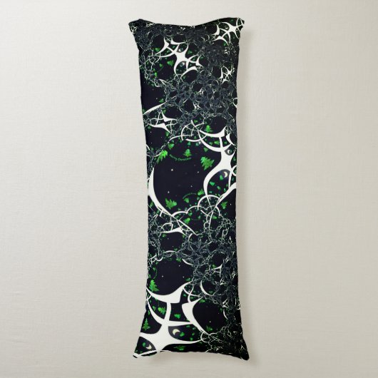 黒い宇宙、ニット上の不完全な白フラクタル ボディピロー (正面縦)