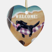 黒い実験室の子犬の睡眠のドア・ハンガー セラミックオーナメント (右)