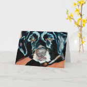 黒い実験室犬の挨拶状 カード (黄色い花)