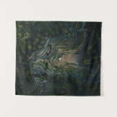 黒い岩の上の緑の苔 タペストリー (正面(横))