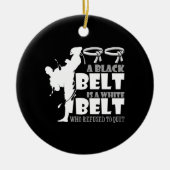 黒い帯は白い帯で、それを拒んだやめ セラミックオーナメント (正面)