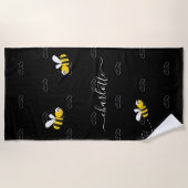 黒い幸せでぶつぶつ蜂の夏のおもしろいユーモアのモノグラム ビーチタオル (正面)