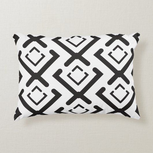黒い幾何同心円ダイヤモンド形状パターン アクセントクッション (正面)