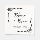 黒い手描きリボンのスケッチ結婚の スタンダードカクテルナプキン (正面)