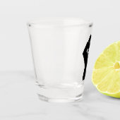 黒い拳を上げ – 抵抗の抗議 ショットグラス (左)