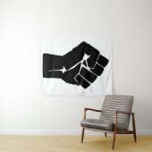 黒い拳を上げ – 抵抗の抗議 タペストリー (インサイチュ(横))