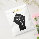 黒い拳を上げ – 抵抗の抗議 フェイバーバッグ (封をした状態)