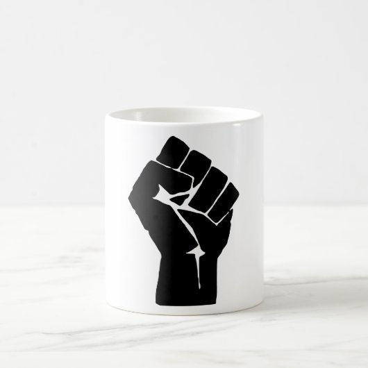 黒い拳を掲げて - 抵抗と抗議 コーヒーマグカップ (中央)