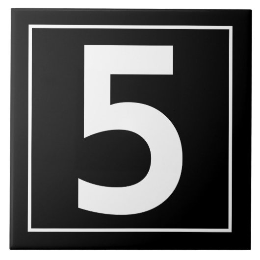 黒い数タイルのシンプルでモダンな白 タイル (正面)
