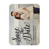 黒い文字のオーバーレイ |日付マグネットの保存 マグネット (縦)