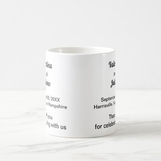 黒い文字オンホワイトバックグラウンド結婚式の引き出物マグカップ コーヒーマグカップ (中央)