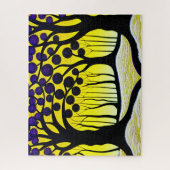 黒い木黄色の背景を持つ紫色の果実 ジグソーパズル (縦)