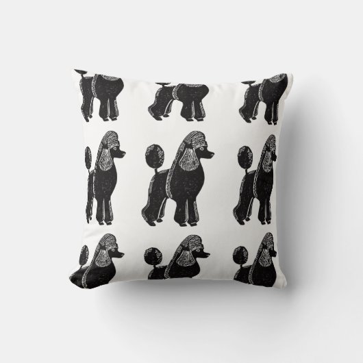 黒い標準プードルの正方形の枕 クッション (正面)