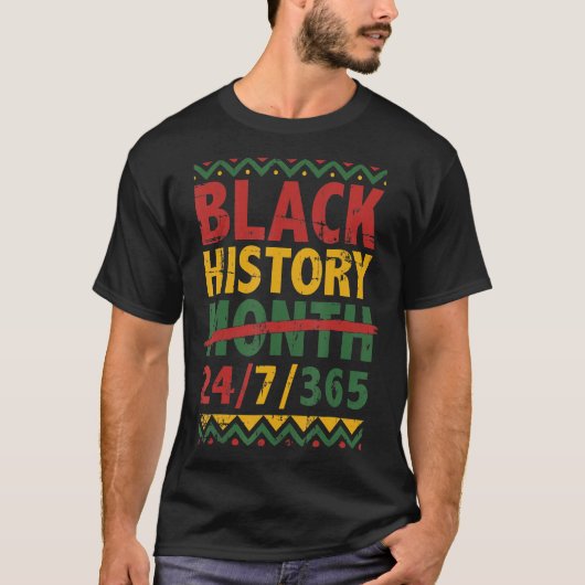 黒い歴史の月247365アフリカの地図のフラグ Tシャツ (正面)