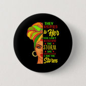 黒い歴史アフリカの女性アフロアフロアストーム 缶バッジ (正面)